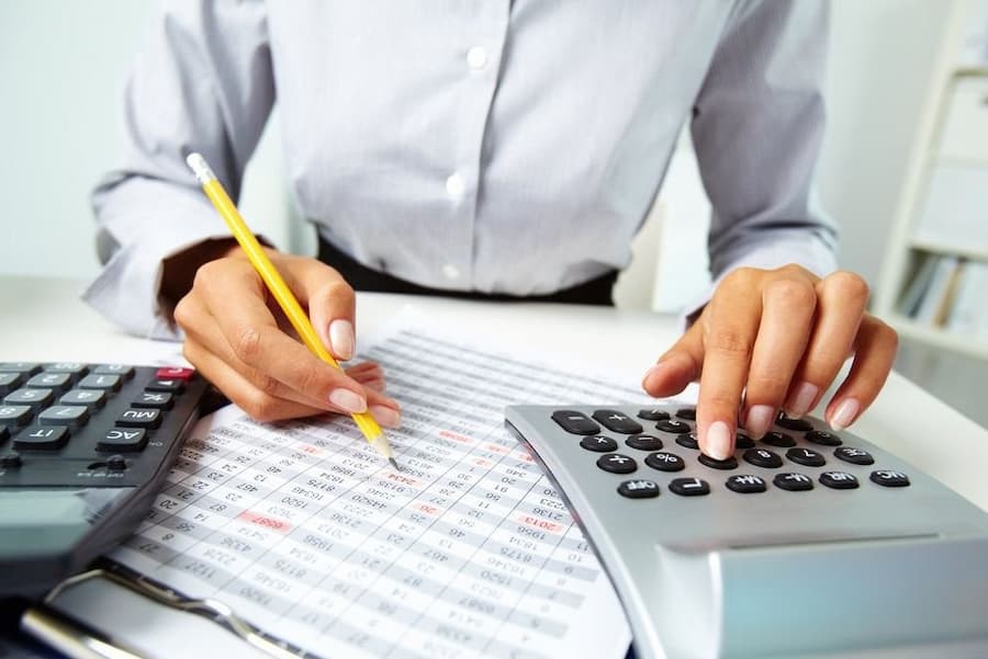 آشنایی با قوانین مالیاتی آشنایی با قوانین مالیاتی -وبسایت سازه حساب